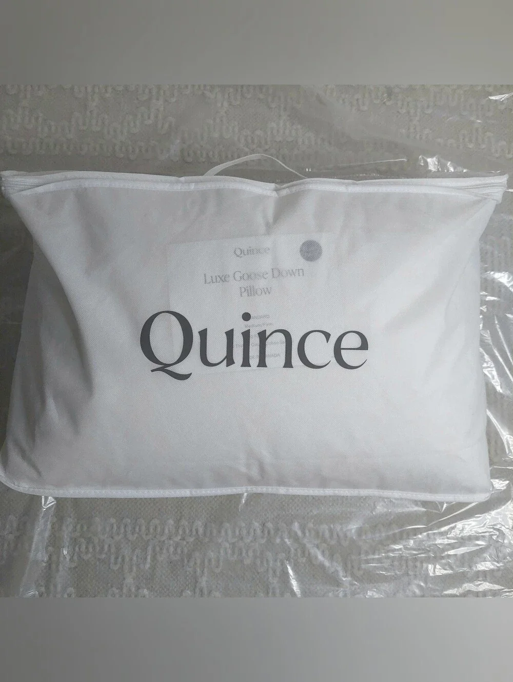Quince Standard White Goose Down Pillow ( Medium/ Firm)(P36)
